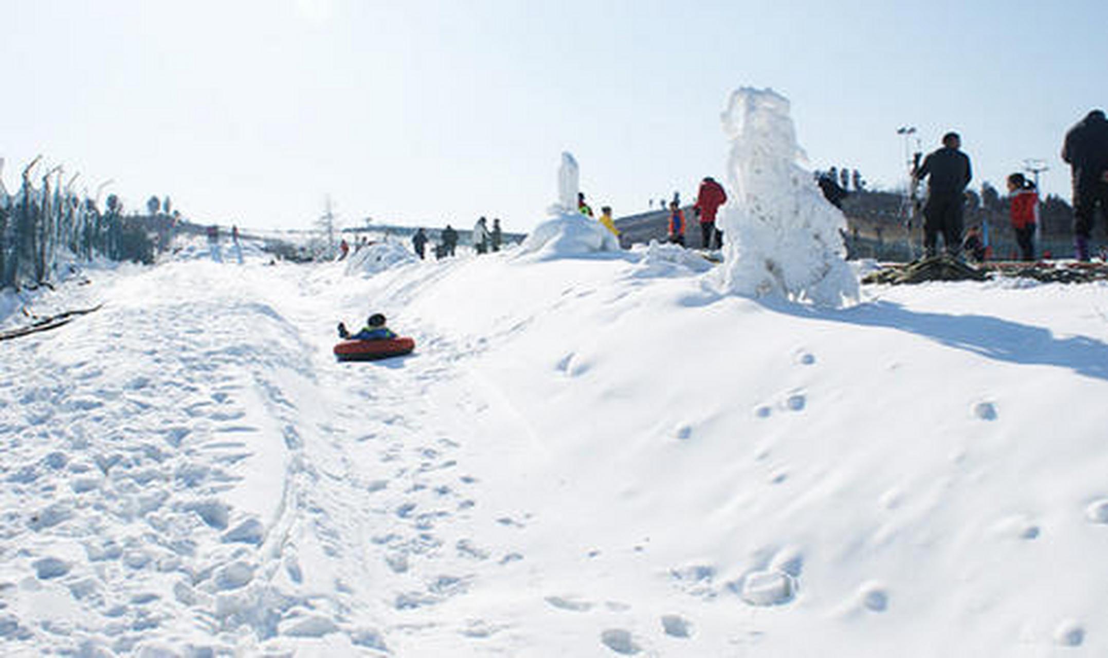 临沂茶山滑雪场图片