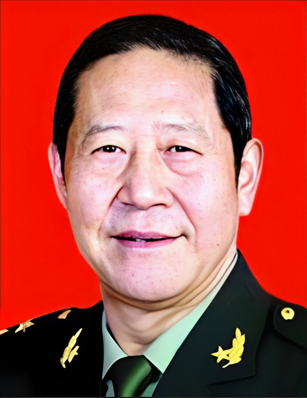 1938年,当时的新四军司令陈世俊在买香烟时,无意中看到了香烟老板的