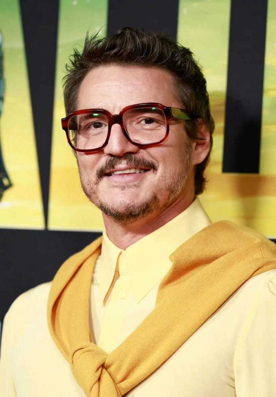 佩德罗·帕斯卡出席《曼达洛人》第三季首映礼,今日上线迪士尼流媒体.