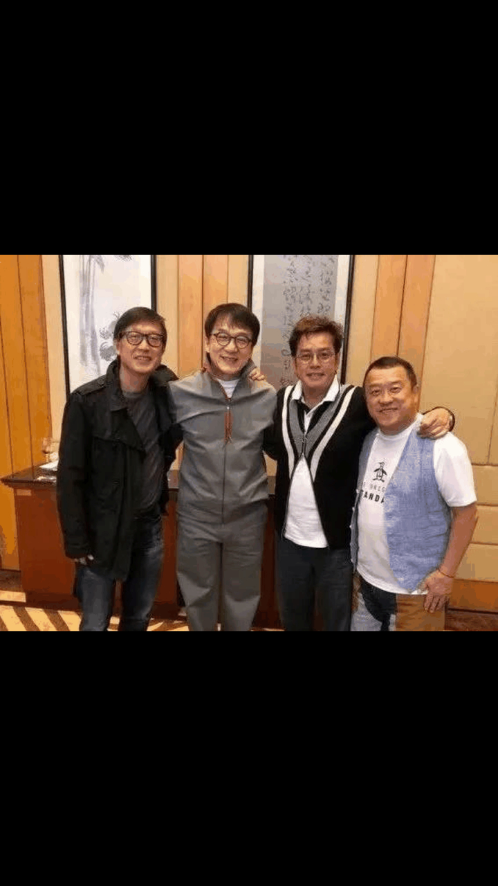 gif创作人# 谭咏麟和成龙,真的没想到!