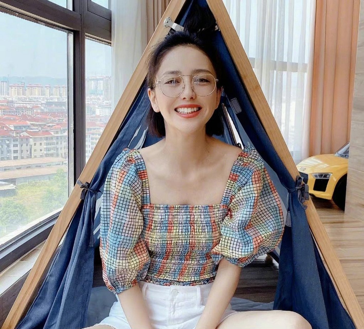 佟丽娅虎牙真可爱