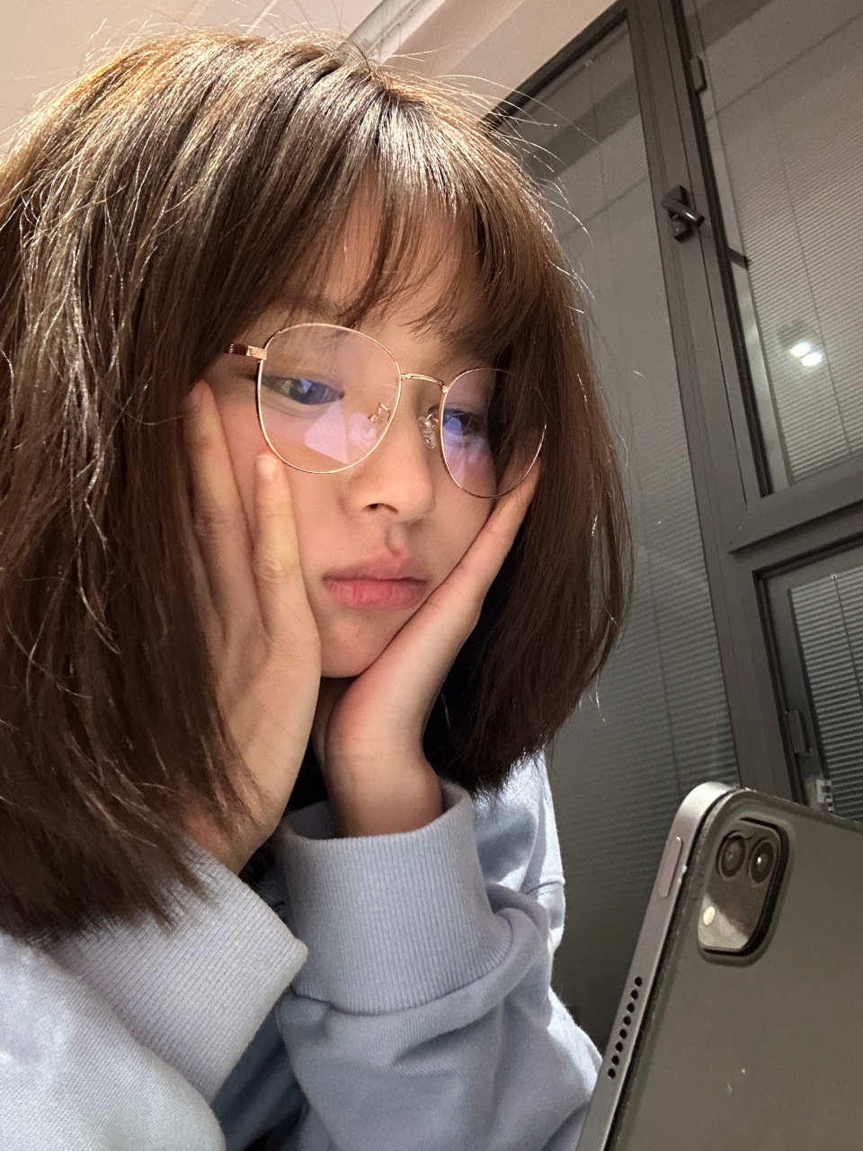 随手拍也超可爱哒  #颜值女神草莓果酱ox