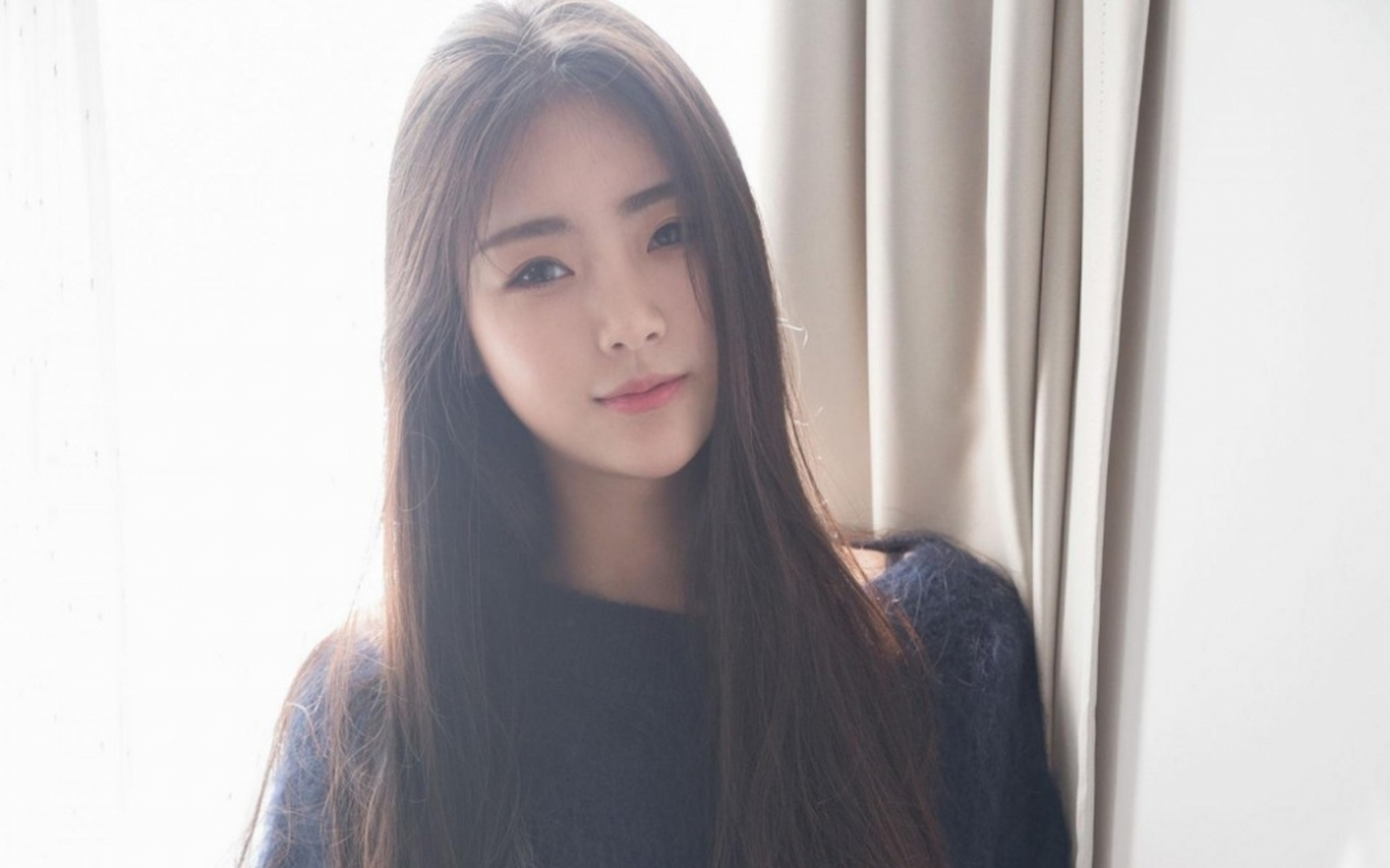 瓜子脸小姐姐黑长直发美丽大方