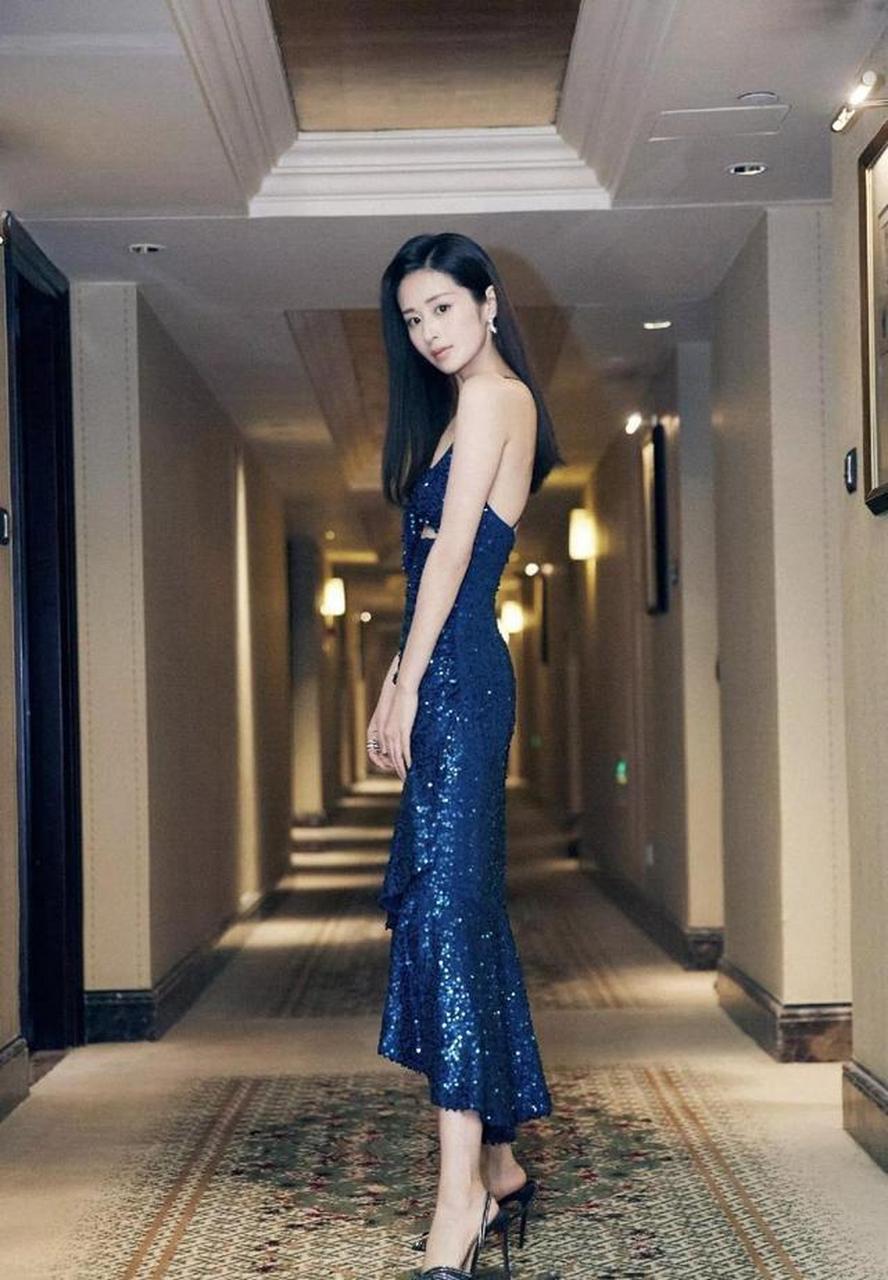 明星俏佳人:颖儿高跟美腿图集