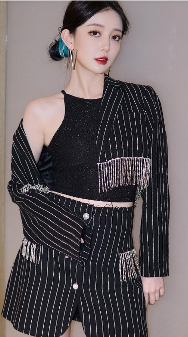 汪小敏身材高挑