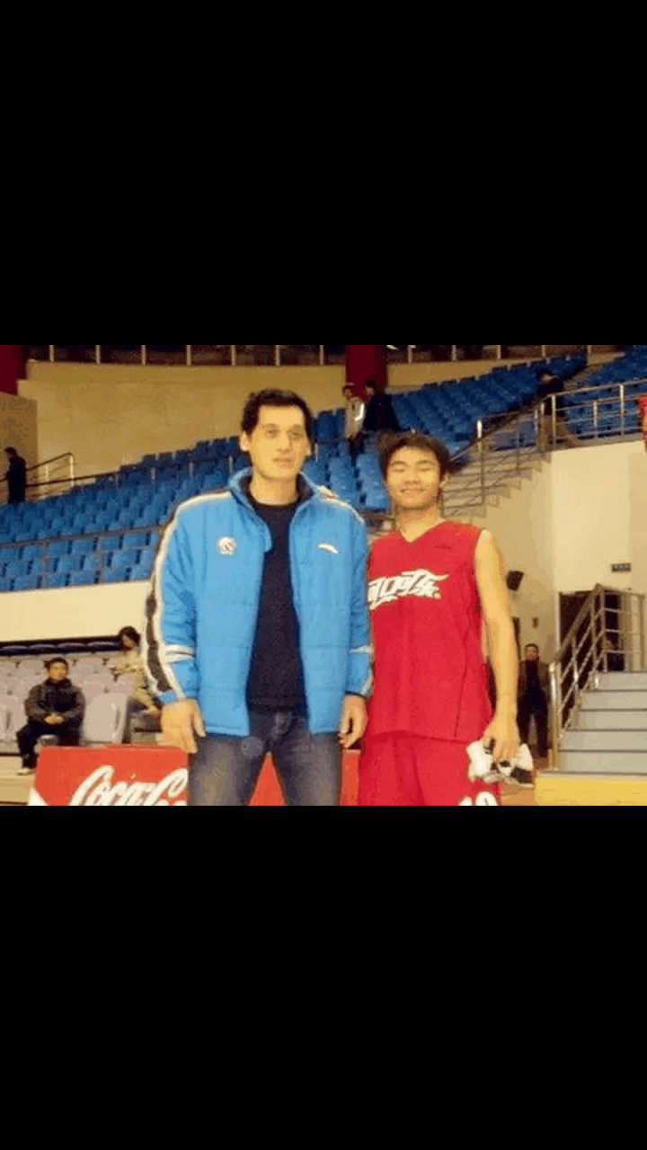 gif创作人# 王治单:中国男篮史上无人能敌的酒神,据说运动员时期酒量