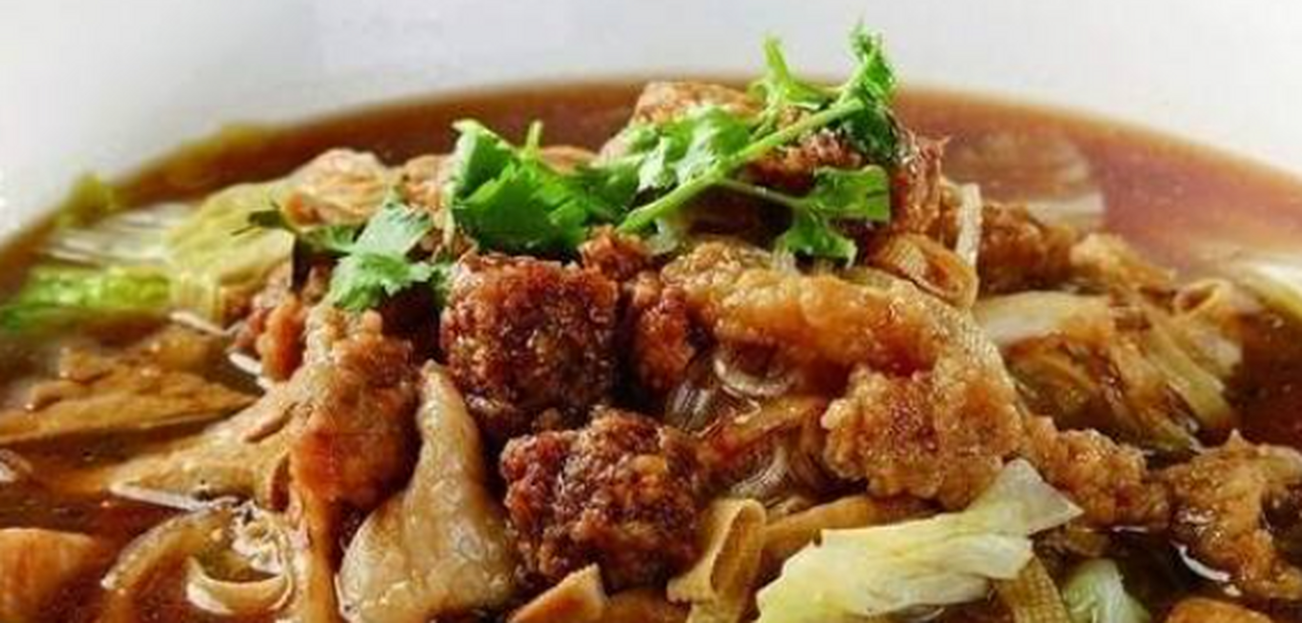 杂烩菜  杂烩菜,河南也简称烩菜,大锅菜.是河南人最爱吃的菜品之一.