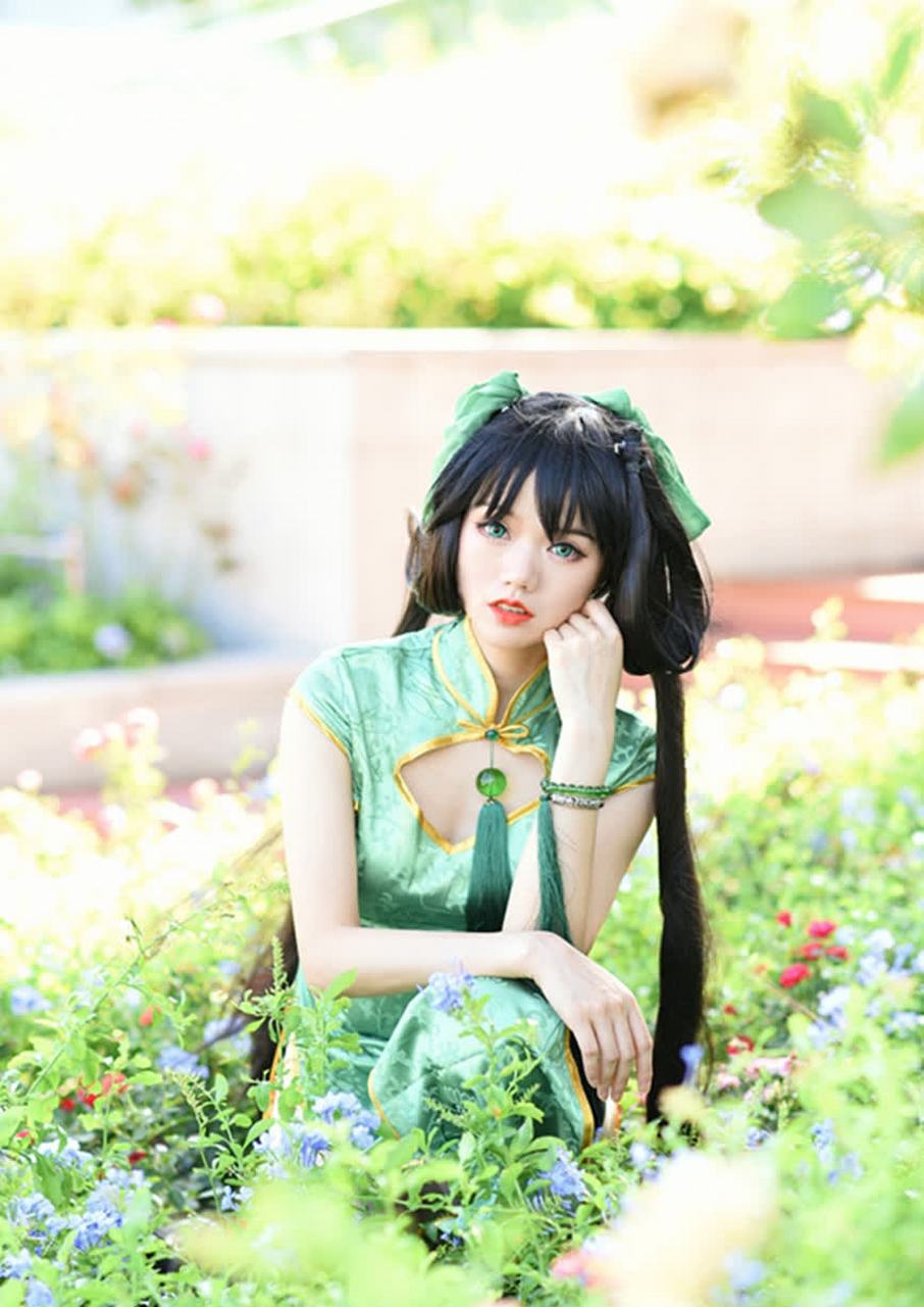 王者荣耀#身着绿色旗袍的《王者荣耀》大小姐孙尚香抵达cos,充满皆