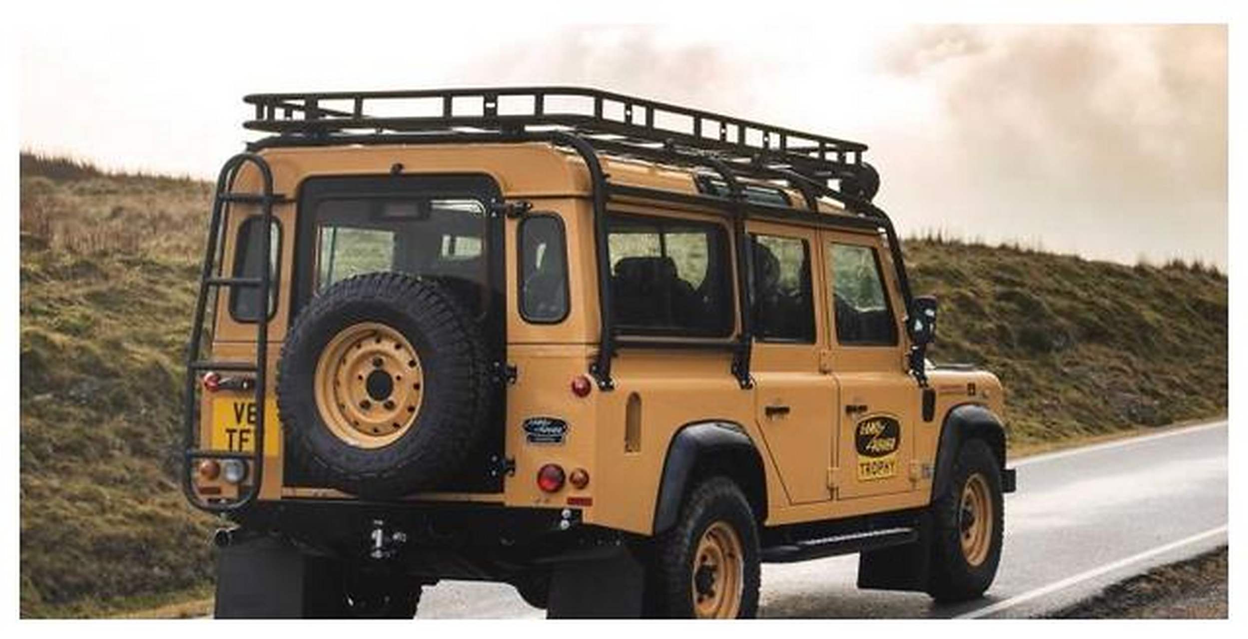 路虎发布trophy特别版车型,基于老款卫士worksv8,全球限量25台,起售价