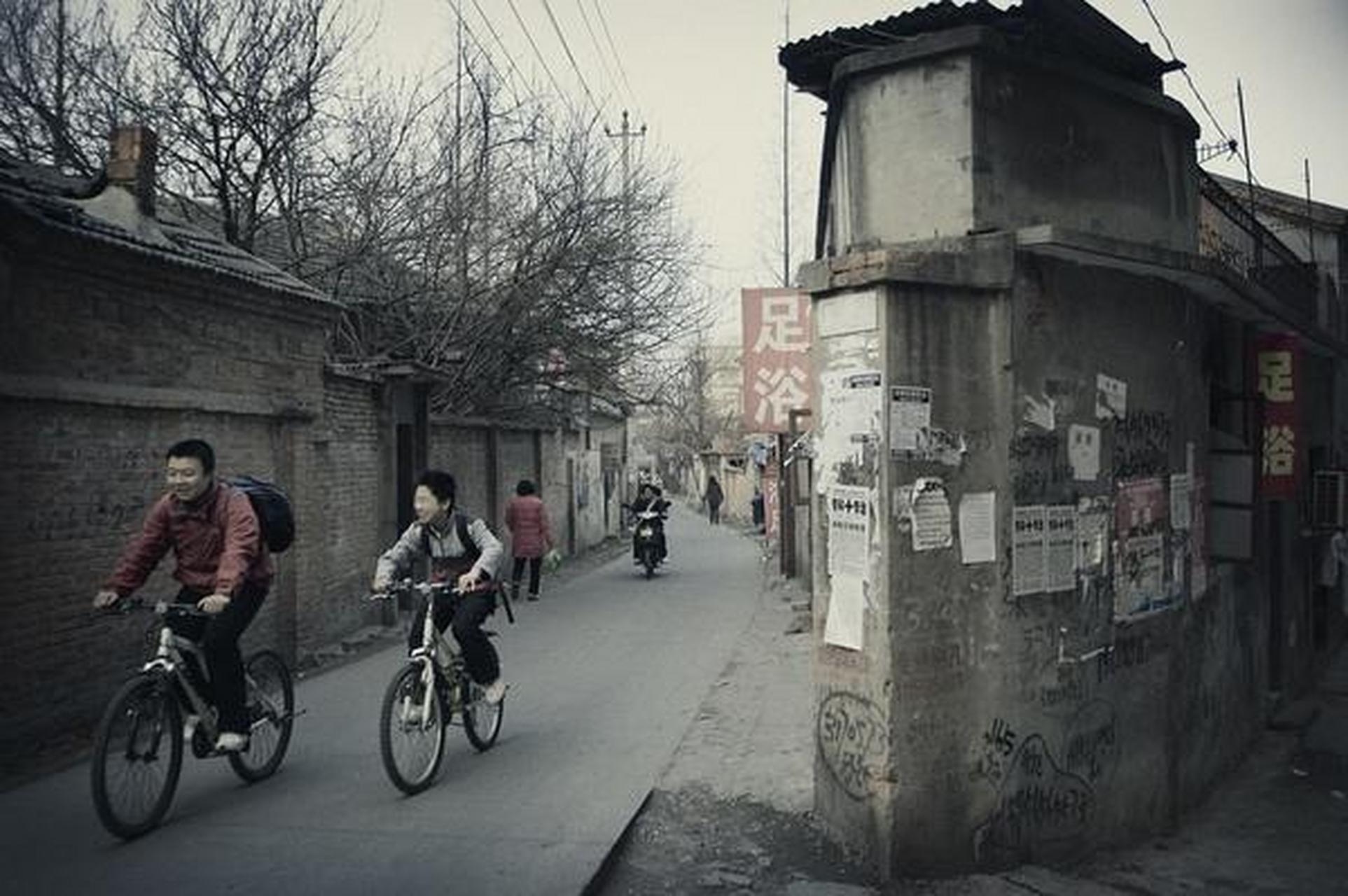 历史老照片#21世纪初期,足浴保健开始兴起.