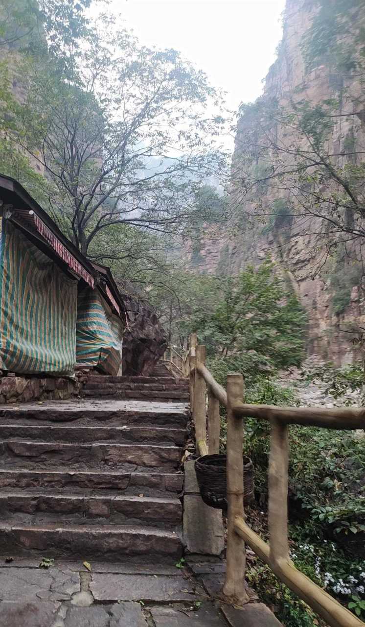 一直没有明白,辉县万仙山里面的丹分沟与龙潭沟如何区分.