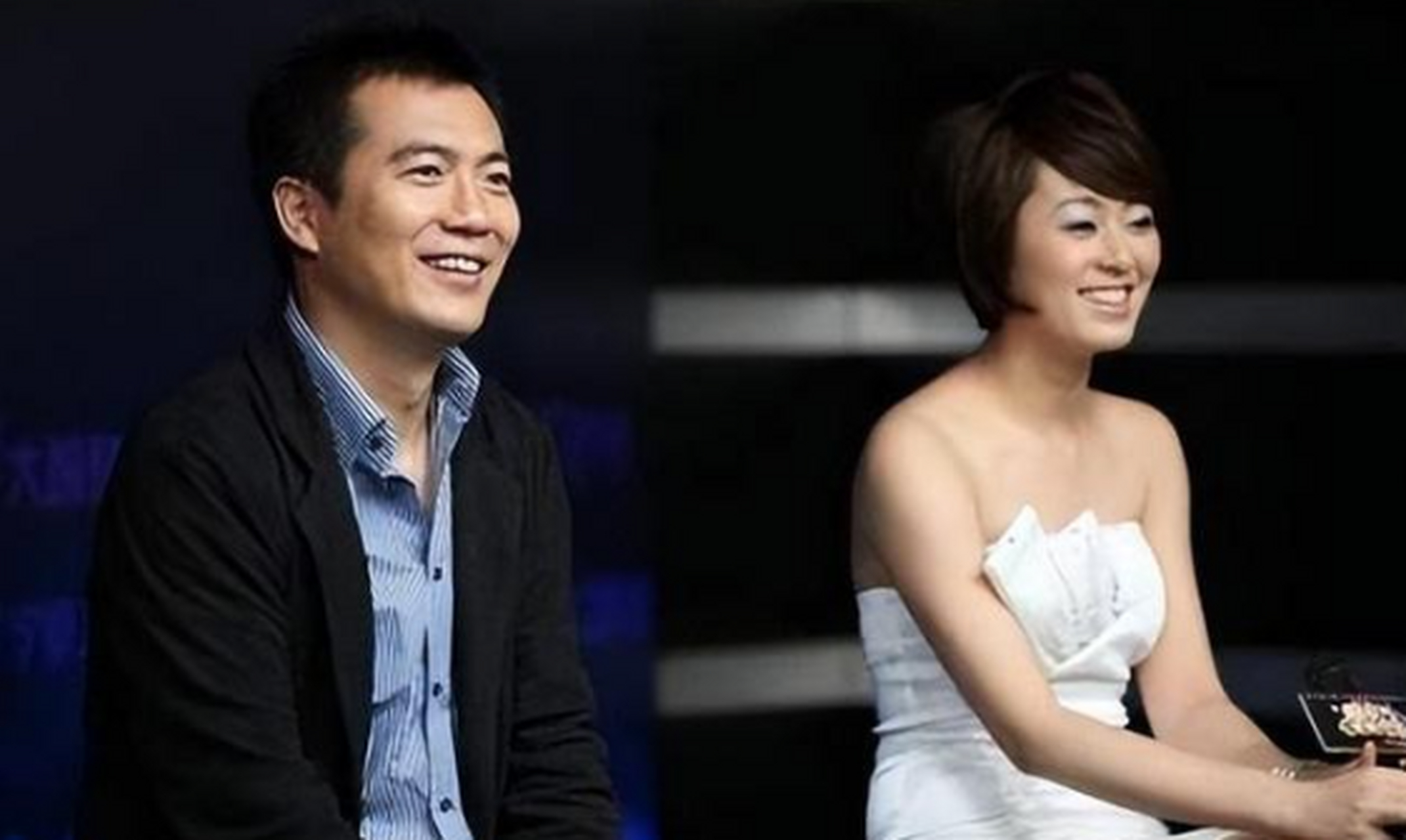 2006年,黄健翔在妻子孙颖做完乳腺癌手术后,提出了离婚,孙颖大为不解
