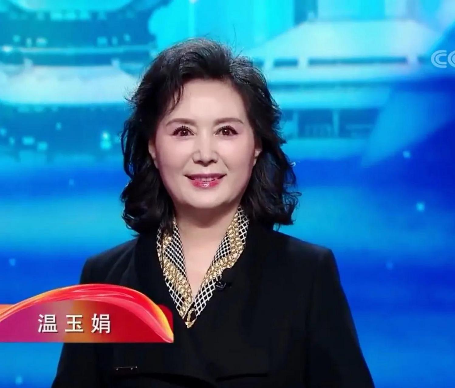 1981年,《喜盈门》在全国公映,温玉娟一夜爆红,媒体将她誉为"中国第一