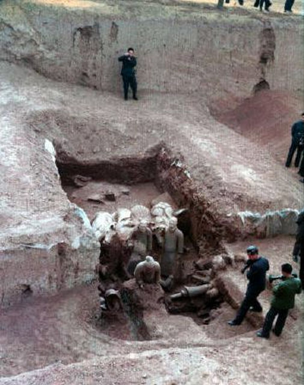 兵马俑考古发掘现场,1976年5月15日