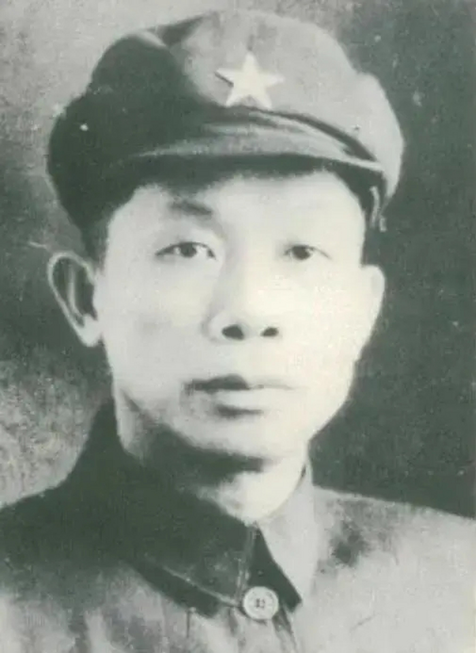 冯白驹:曾任广东副省长,曾获三枚一级勋章,1957年却被免职,冯白驹为了