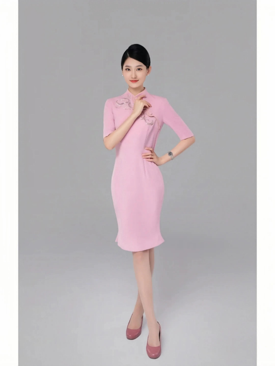 吉祥航空的空乘小姐姐制服写真 粉粉嫩嫩的 超级好看