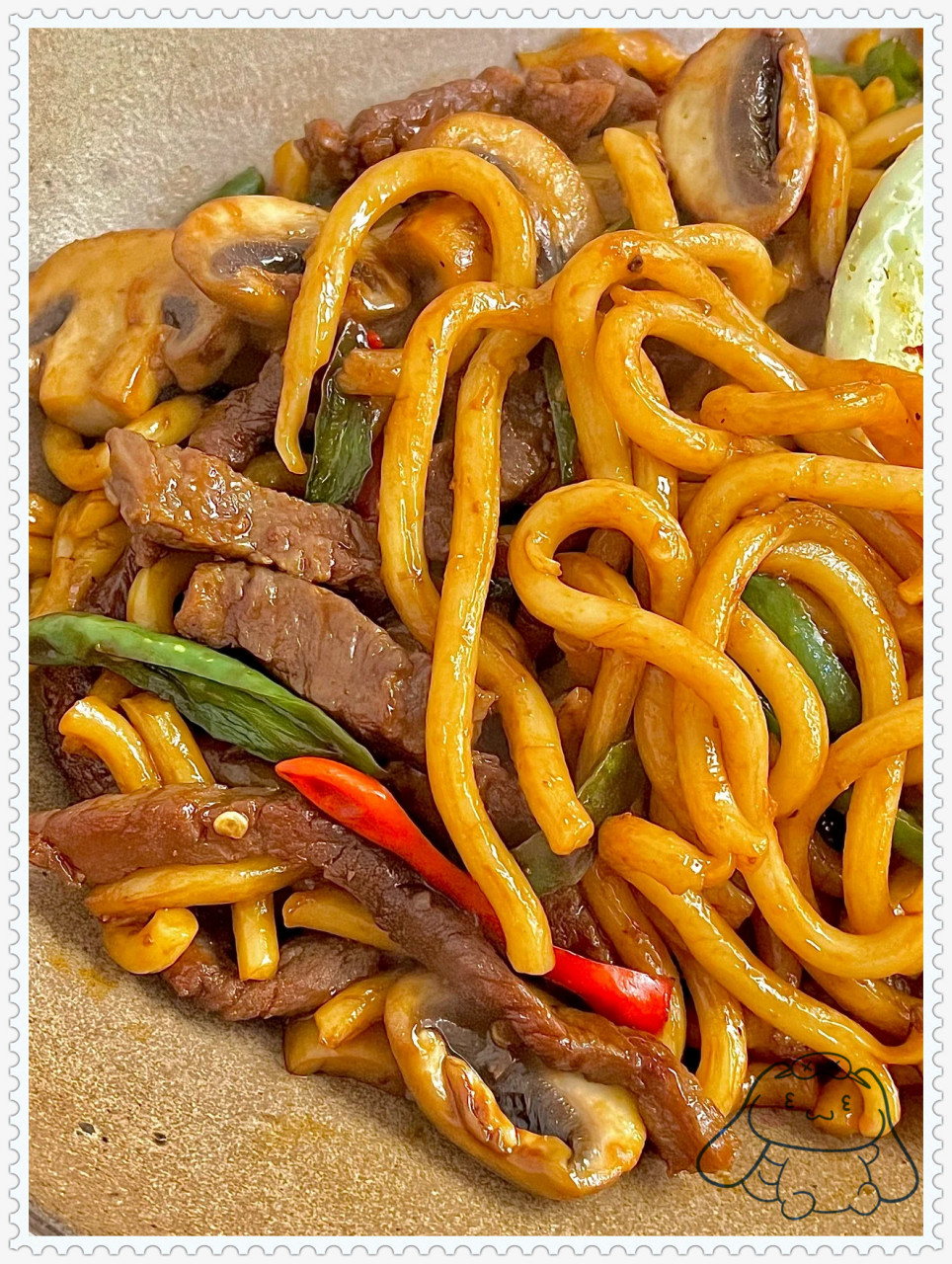 7715 香辣黑椒牛柳炒乌冬面,让你欲罢不能97  02 材料:一包