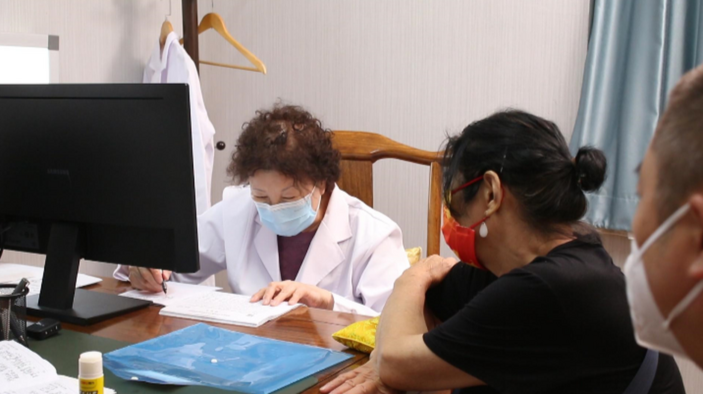 大家好,我是肿瘤科专家关天瑜,很多人对癌症没有正确的认识,一谈到