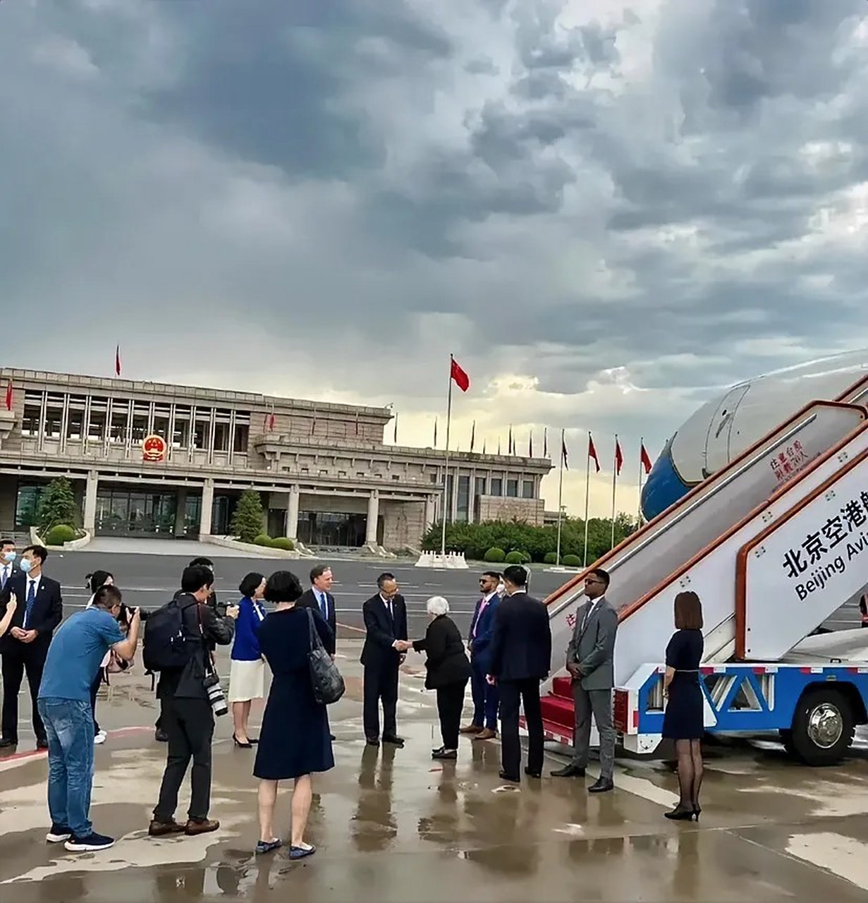 中国第三代温压弹今年早些时候试验成功.