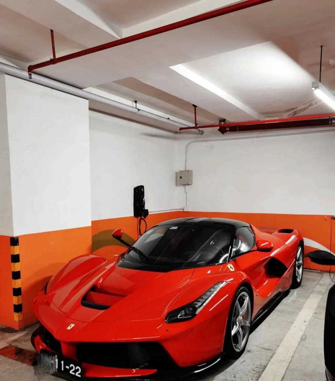 [吃瓜] 保时捷918,迈凯轮p1,法拉利拉法,这三款车