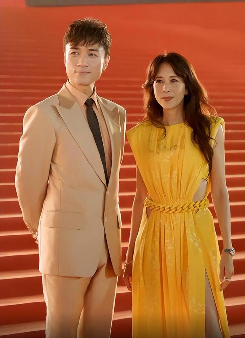 第41届金像奖女明星生图:梁洛施穿蝴蝶裙,梁咏琪和莫文蔚优雅