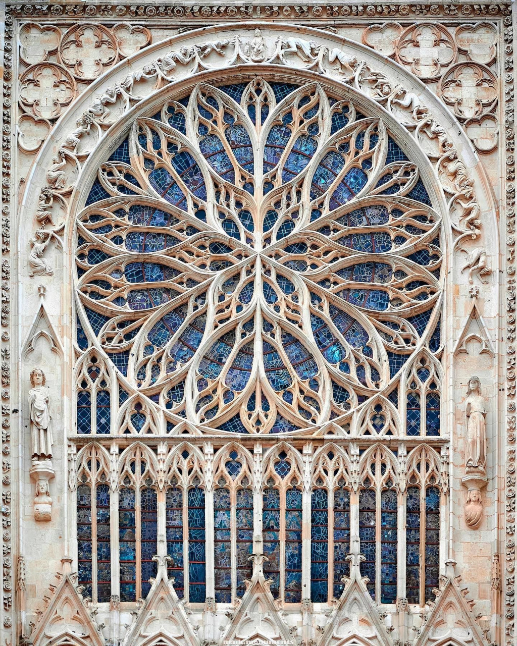 亚眠大教堂 哥特式风格的瑰宝 位于法国心脏地带,是一座真正的杰作