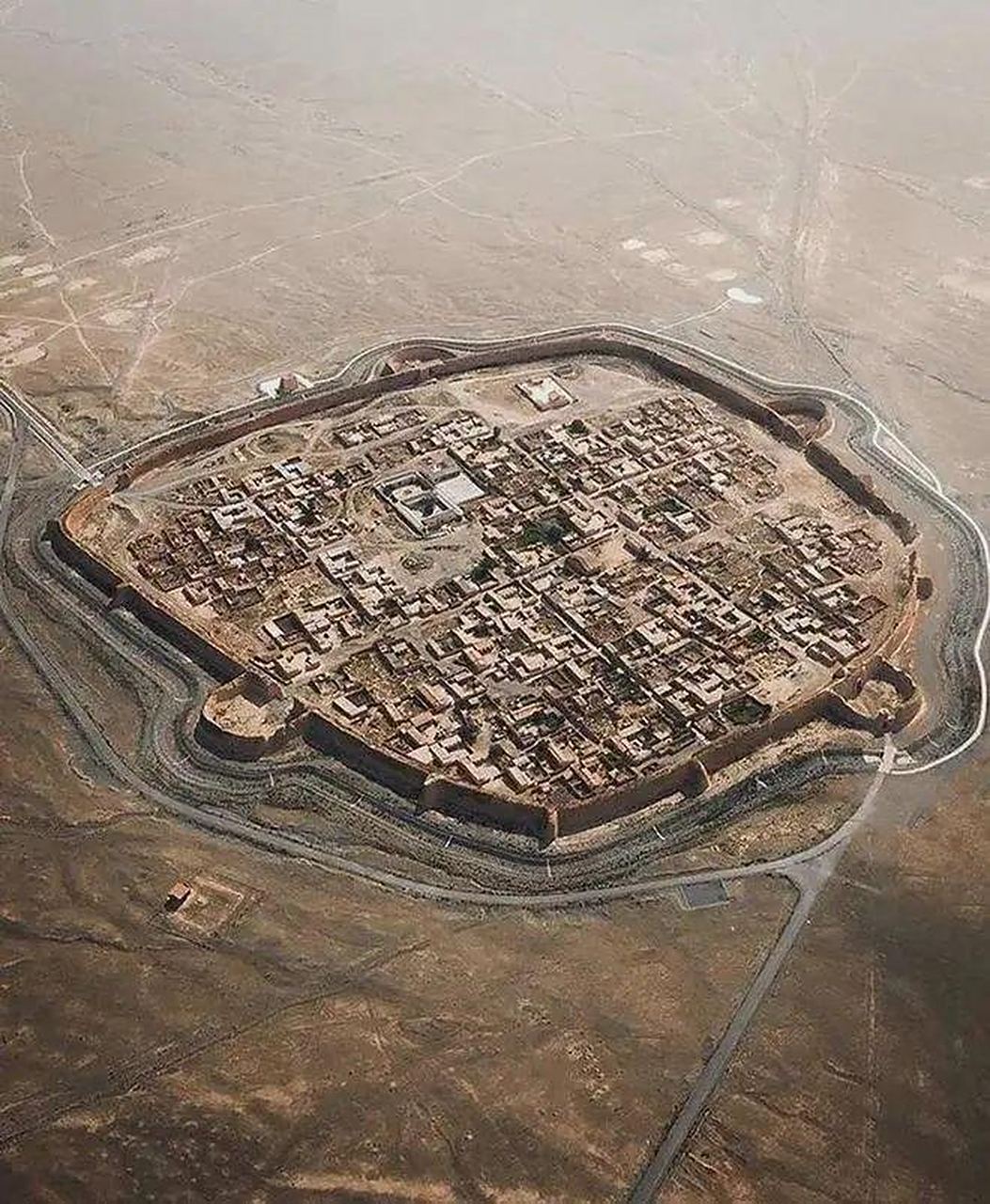 "永泰龟城",是指甘肃省白银市景泰县的一个历史文化名城,也是中国唯一