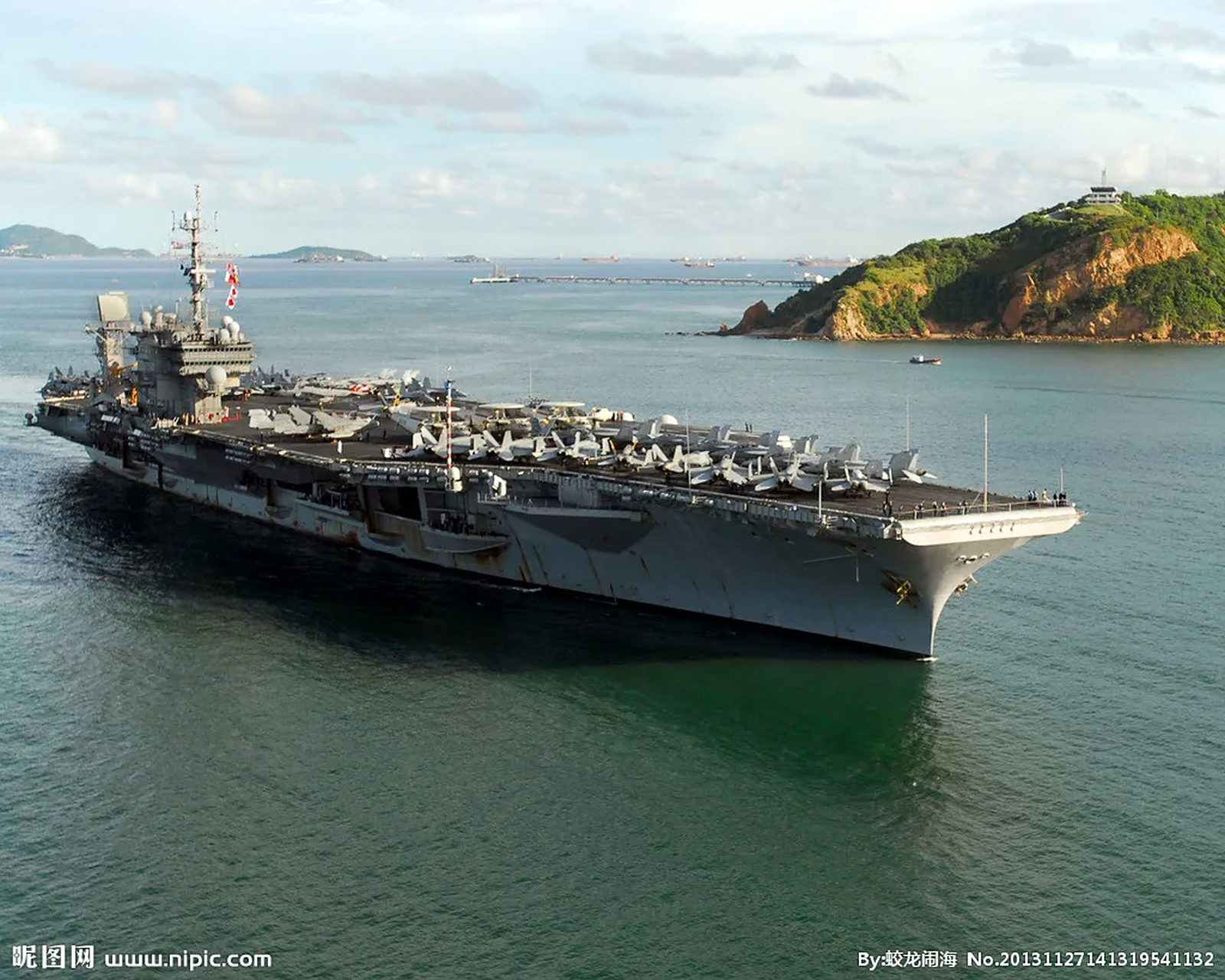 山东号vs小鹰号 让数据来说话: 1,建造时间: 山东舰开建时间2013年