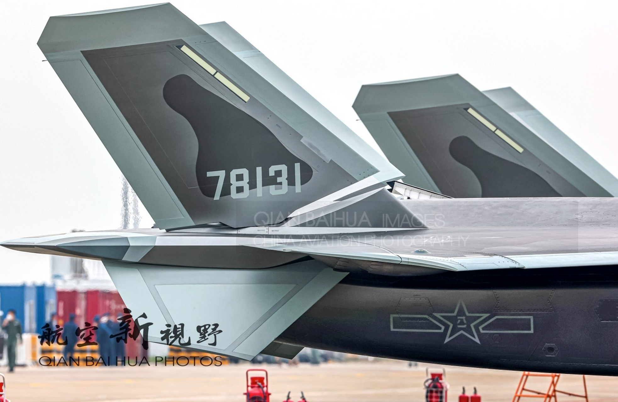 航空新视野# 空军某部歼-10c战斗机垂直尾翼细节特写,空军某部歼-16