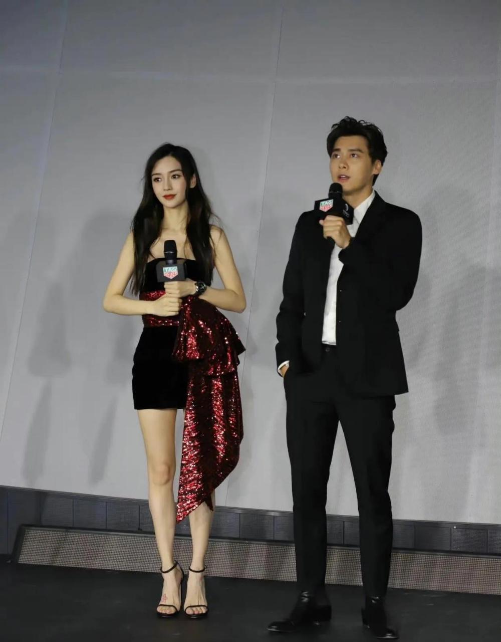 杨颖对李易峰说:"你离我半米远,真够绅士的!