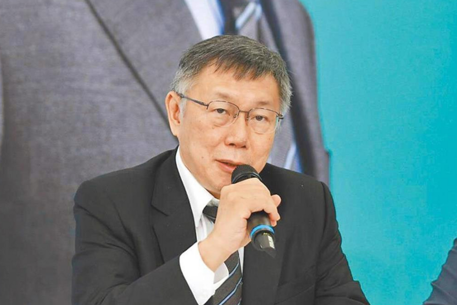 台湾的政治人物里面变,变,变,最会变的是谁?