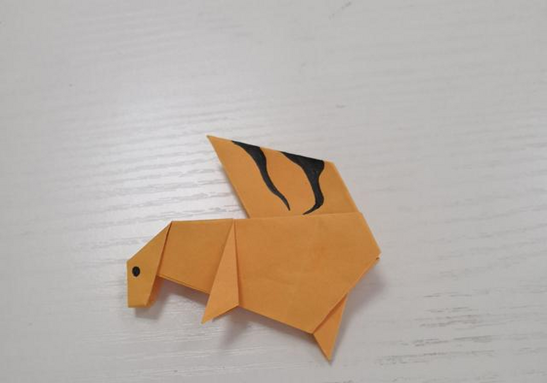 长尾巴小松鼠折纸教程,小朋友都喜欢的小动物