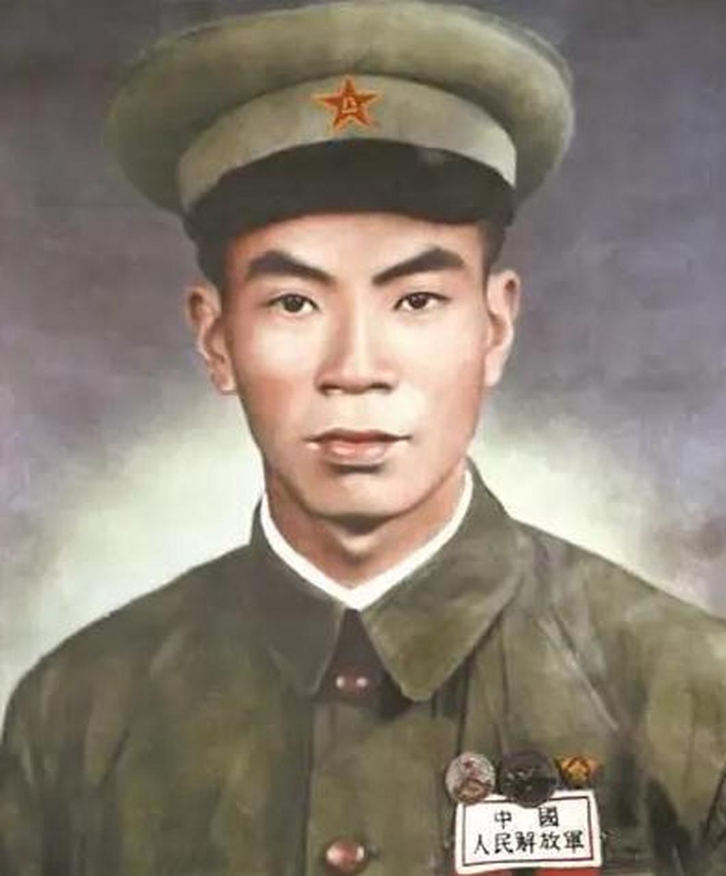 【新中国首位特等功臣,举起炸药包冲进敌群】 1950年,一位只有28岁的