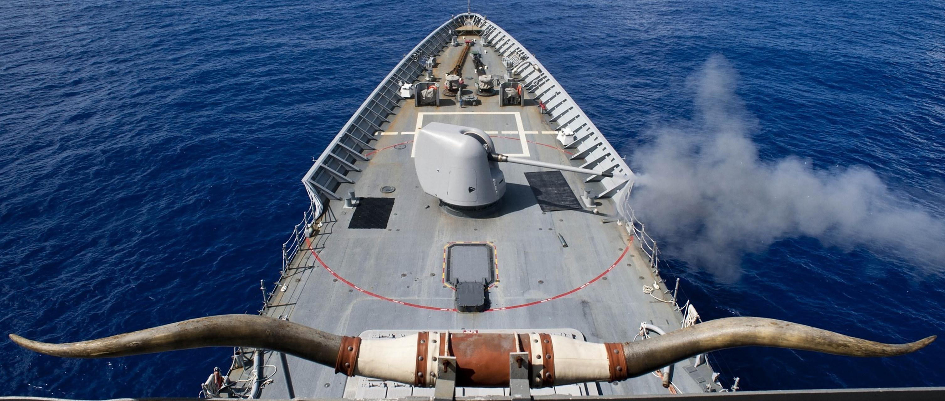 美国海军提康德罗加级导弹巡洋舰考彭斯号(uss cowpens,cg 63)舰上