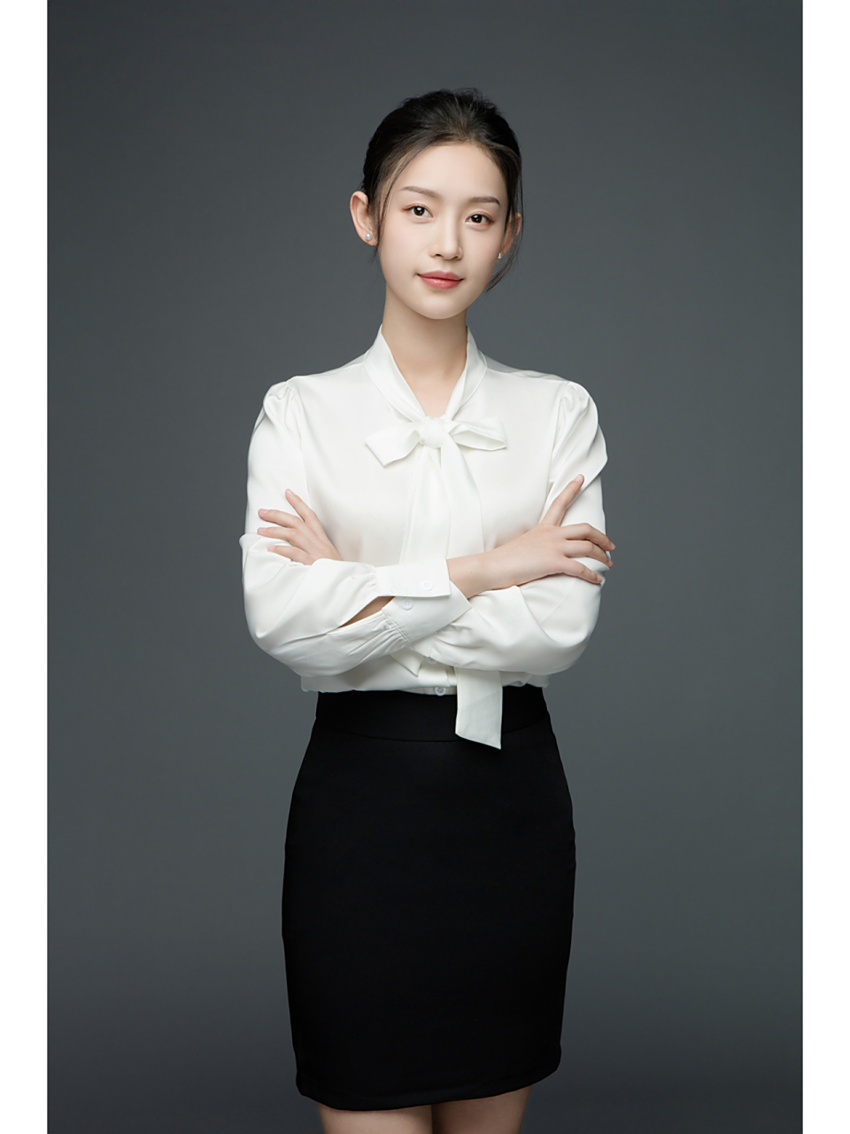 你应该有属于自己的职业照 	 温柔知性,酷飒干练 每个职场女性都有