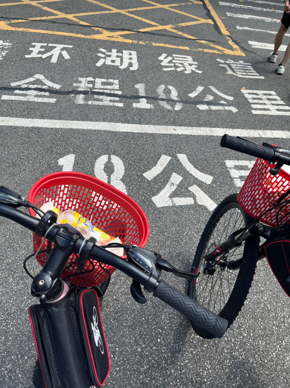 骑单车是最喜欢的户外运动  起个大早去红花湖骑个18公里真的太舒服啦