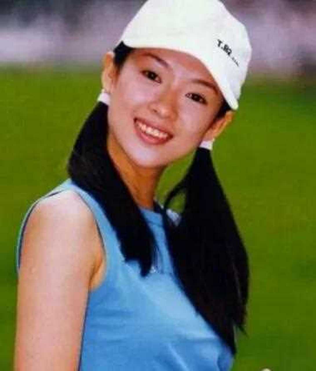 一起来欣赏一下老照片,这才是真正的"玉女头[沙尘暴 章子怡的长相很