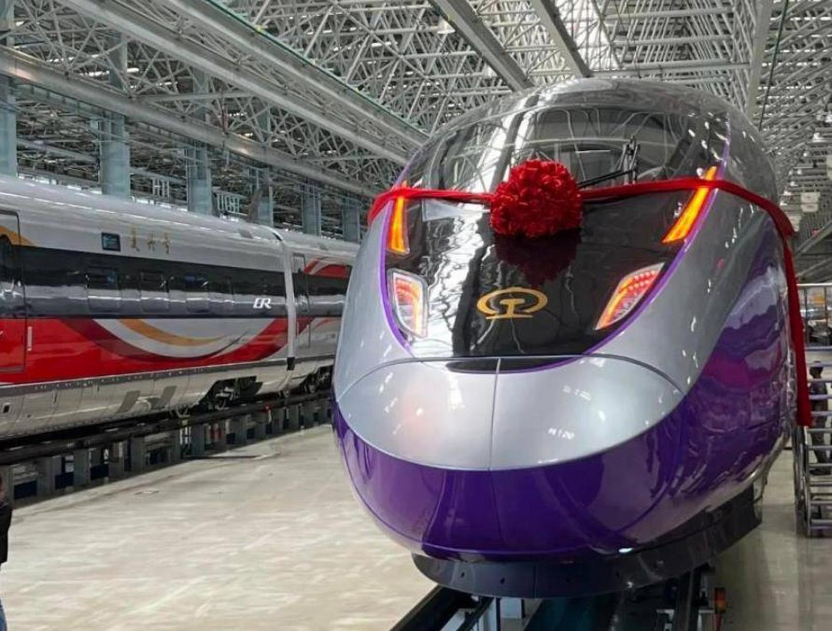 近日,一款为第19届杭州亚运会"量身打造"的复兴号亚运智能动车组在