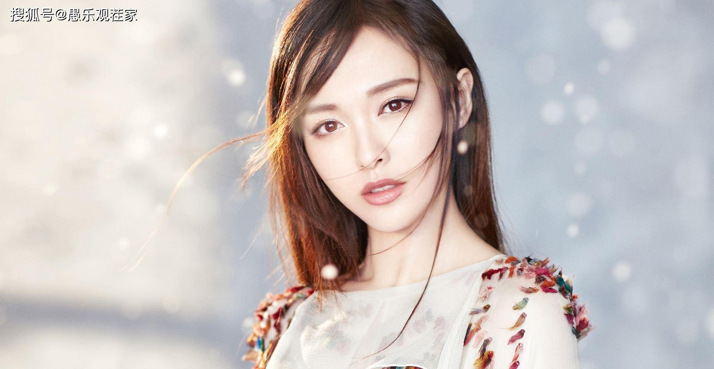 唐嫣礼服照片