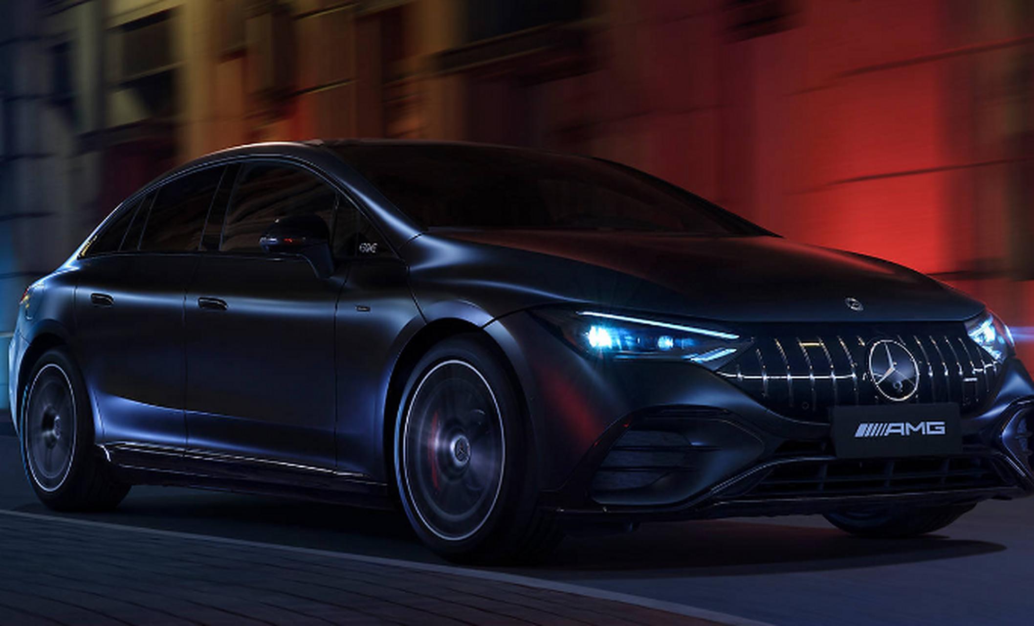 53 4matic 正式上市 造型方面,梅赛德斯-amgeqe 53 4matic 采用amg