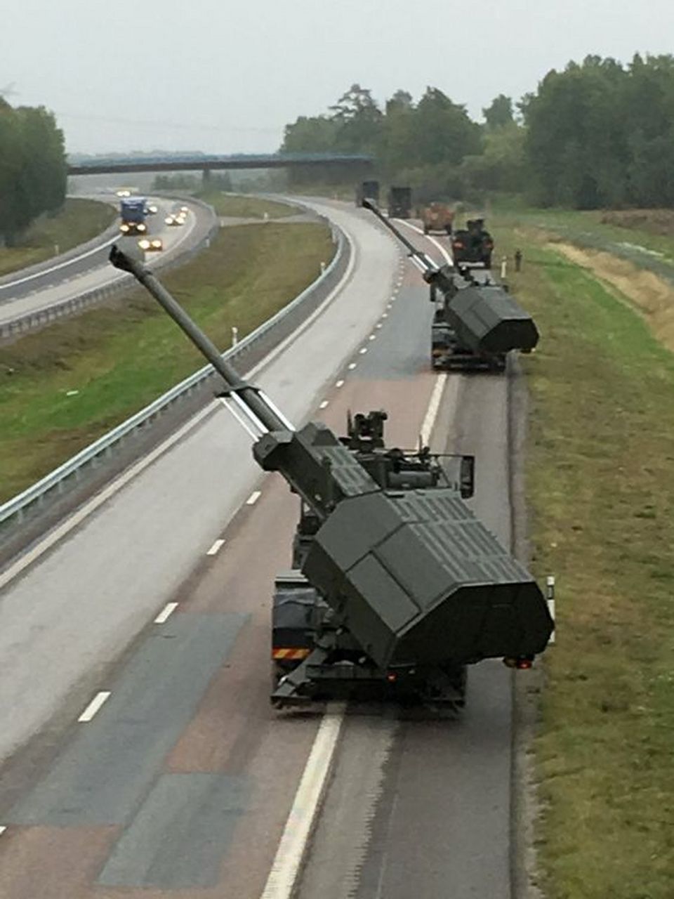 这头钢铁巨兽是重量达到惊人的95t的t28超重型坦克,然而美国人从未让