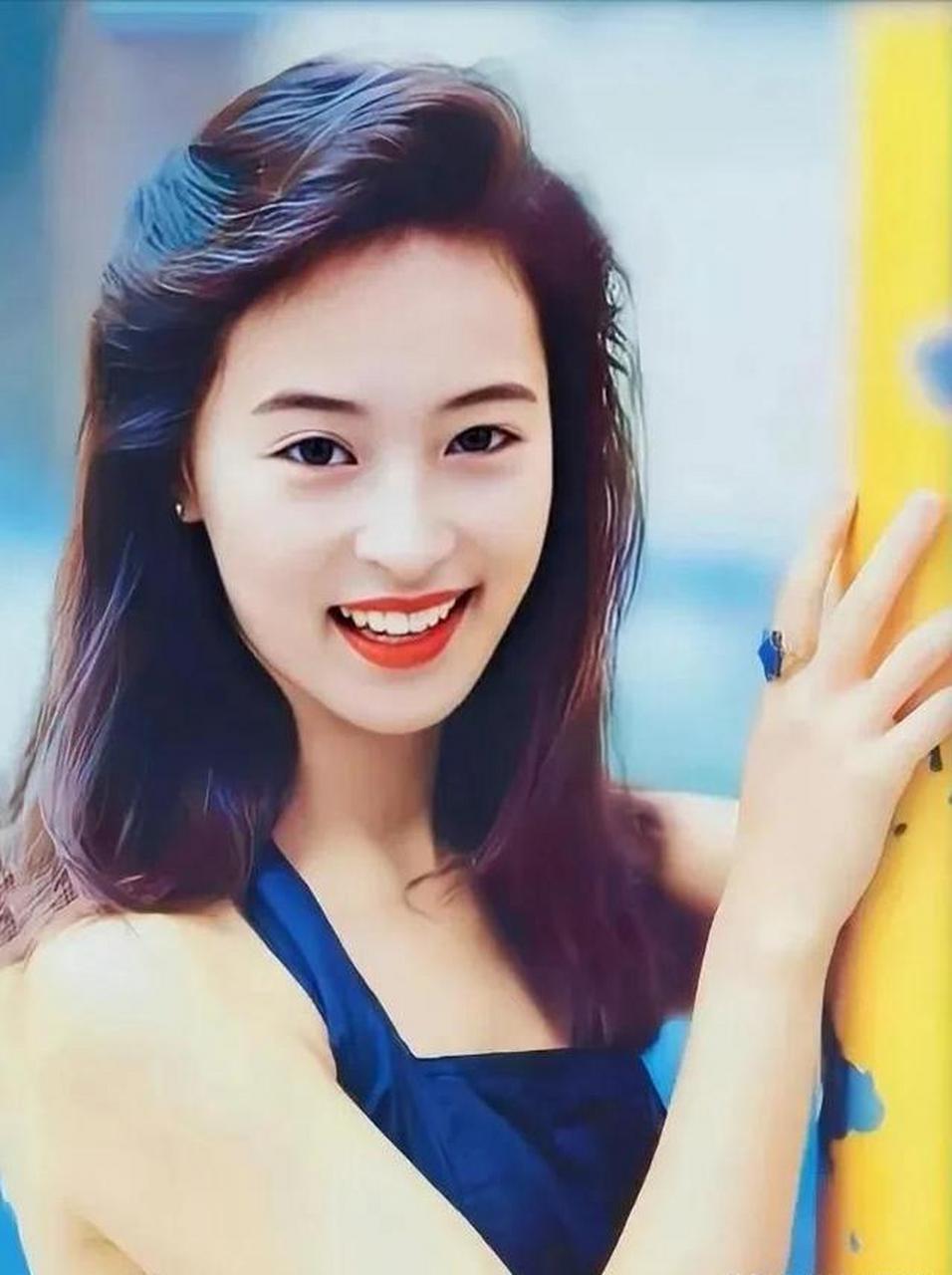 123.港台美人黎美娴,年轻时的盛世美颜.