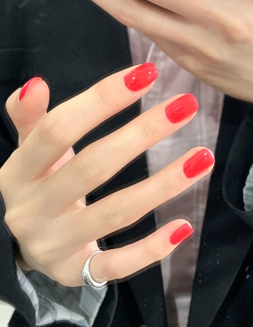 夏日果冻般的西瓜红美甲|||夏天把西瓜红涂得真美!