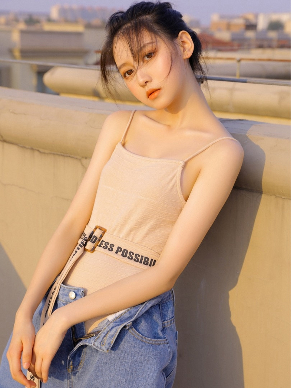 吊带美女国模摄影私拍