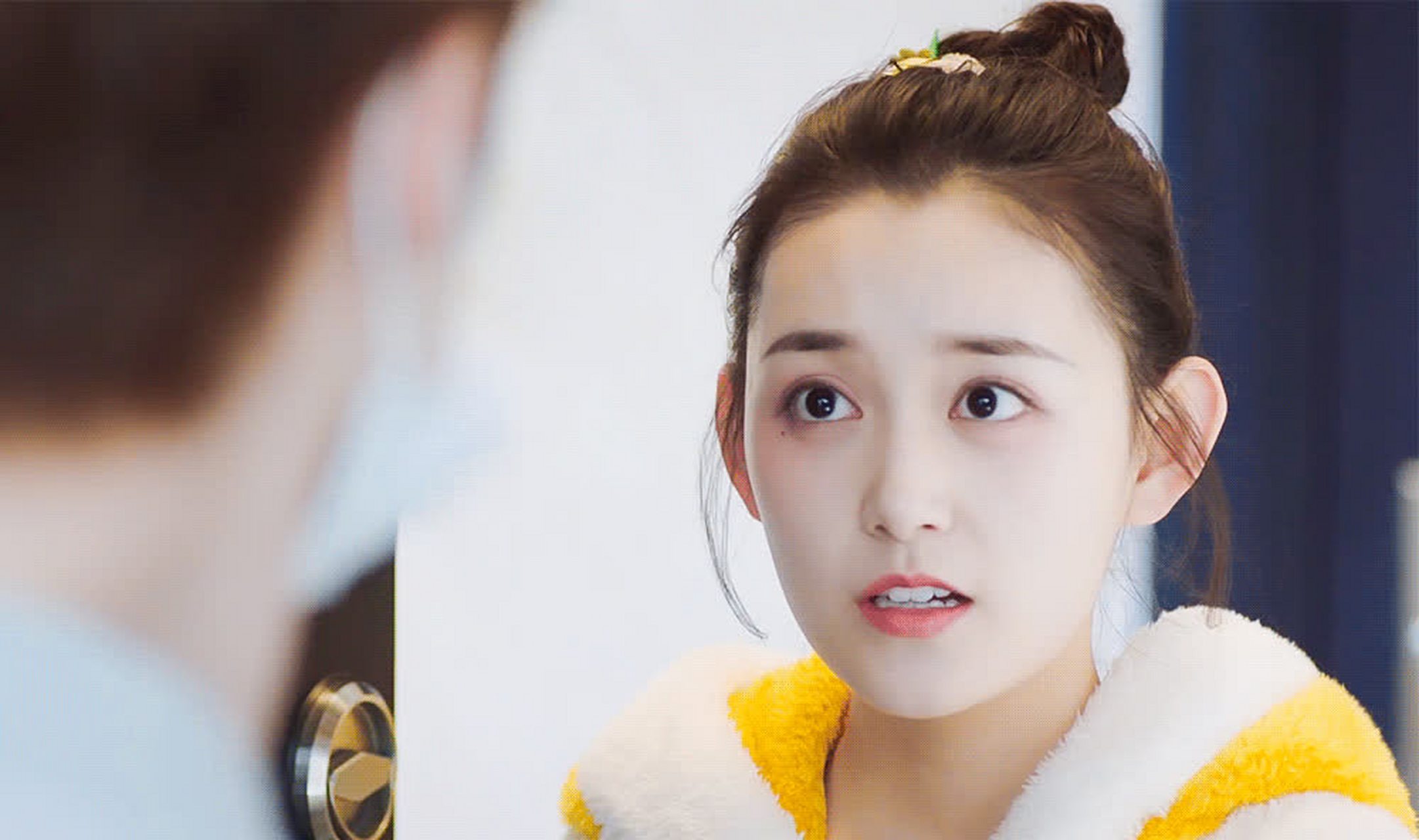 蒋依依的新剧造型怎么样? 这件老式衣服实在不适合她.