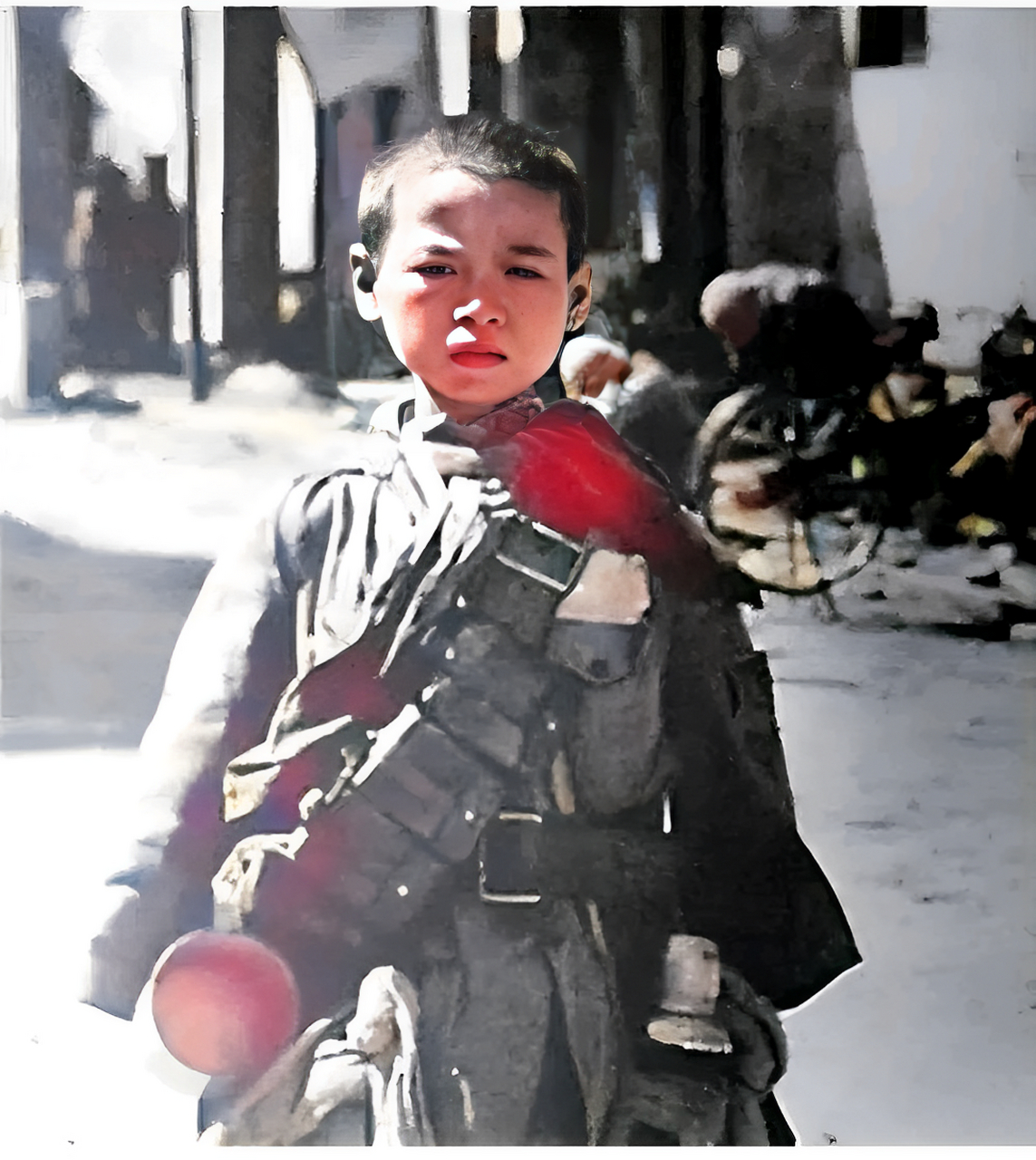 1935年,12岁的红军战士张金龙,被马家军俘虏,敌人要杀他,张金龙提出