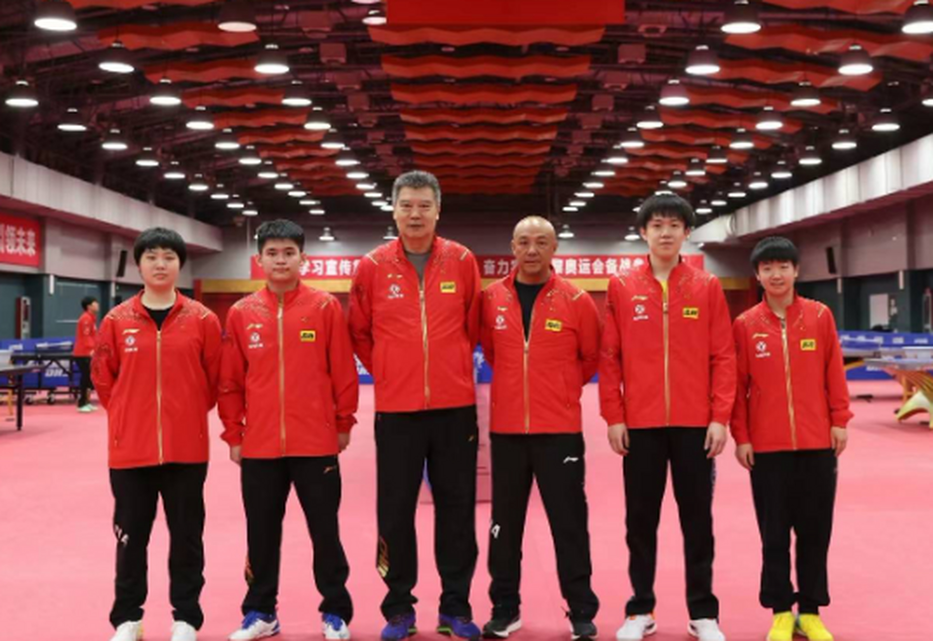 国乒全家福出炉!