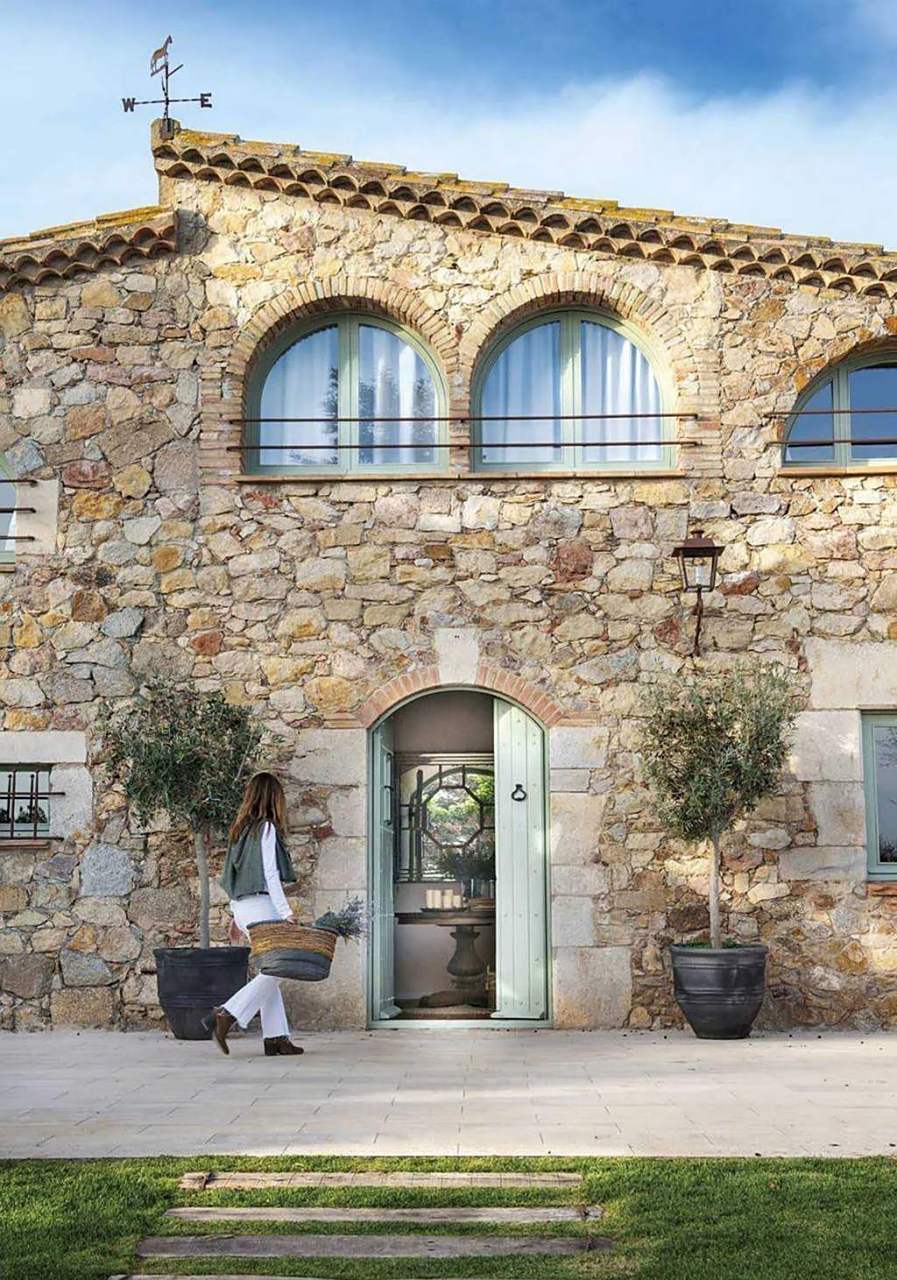 西班牙普罗旺斯风格的乡间别墅 看到这个小房子的第一眼,就被深深迷住
