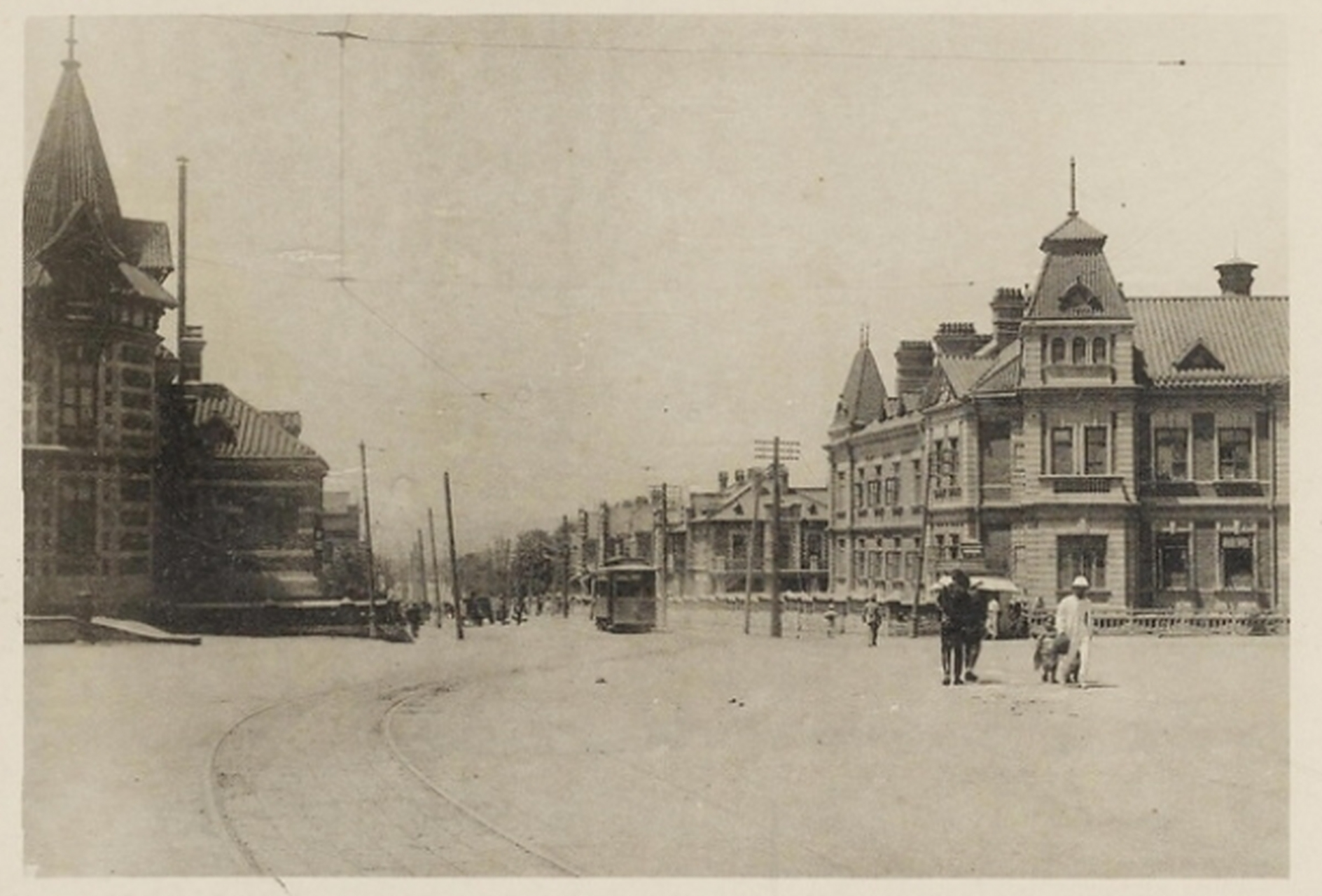 历史老照片# 1921年大连老照片,百年前大连城市街景(二).