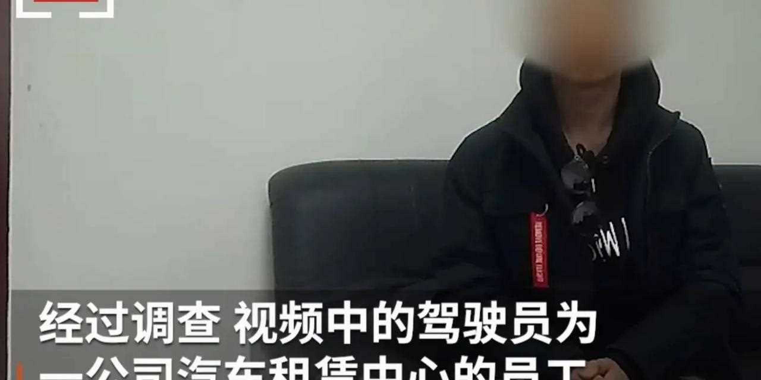 成都一"超哥"这把遭的凶哦,驾驶保时捷911以229公里时速,在天府机场